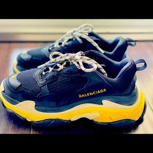💯% original Triple S! Balenciaga!!! Used 2x only!